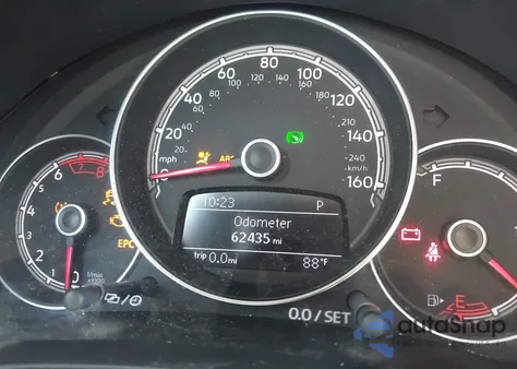 2017 Volkswagen Beetle #Pinkbeetle/1.8T Classic/1.8T S/1.8T Se/1.8T Sel z USA, uszkodzony, nr VIN 3VW517AT7HM814205